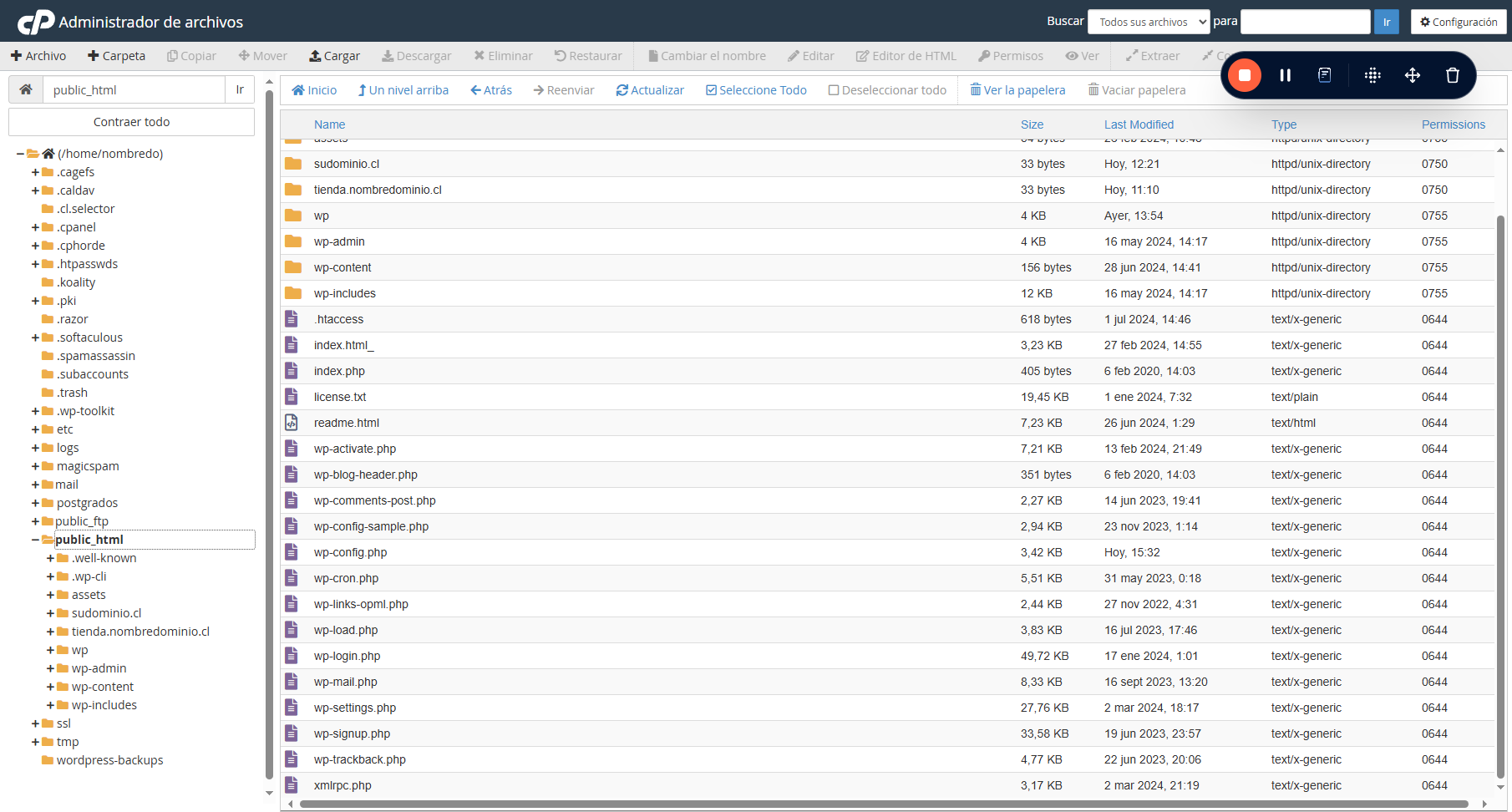 Ahora buscamos el archivo de nombre "wp-config.php" y hacemos click derecho sobre él.